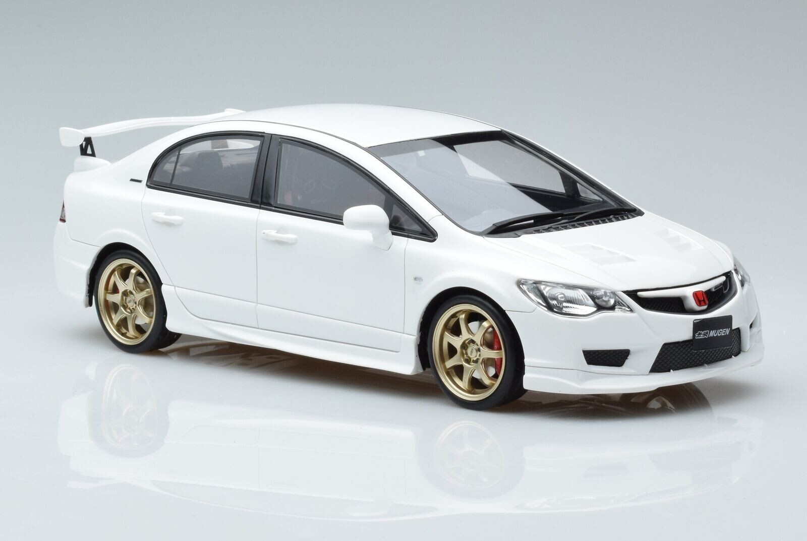 NEW 1:18 JDM Mugen Honda Civic Type R FD2 White Resin Model OTTOmobile Rare