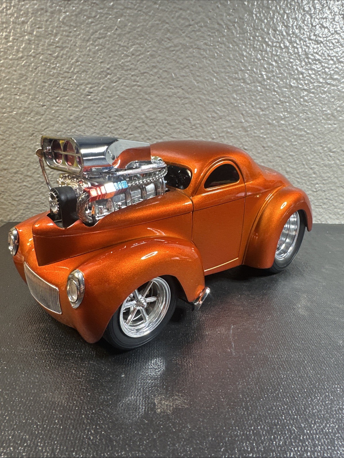 MUSCLE MACHINES 1941 WILLYS COUPE Burnt Orange /Copper 1:18 2001 Funline
