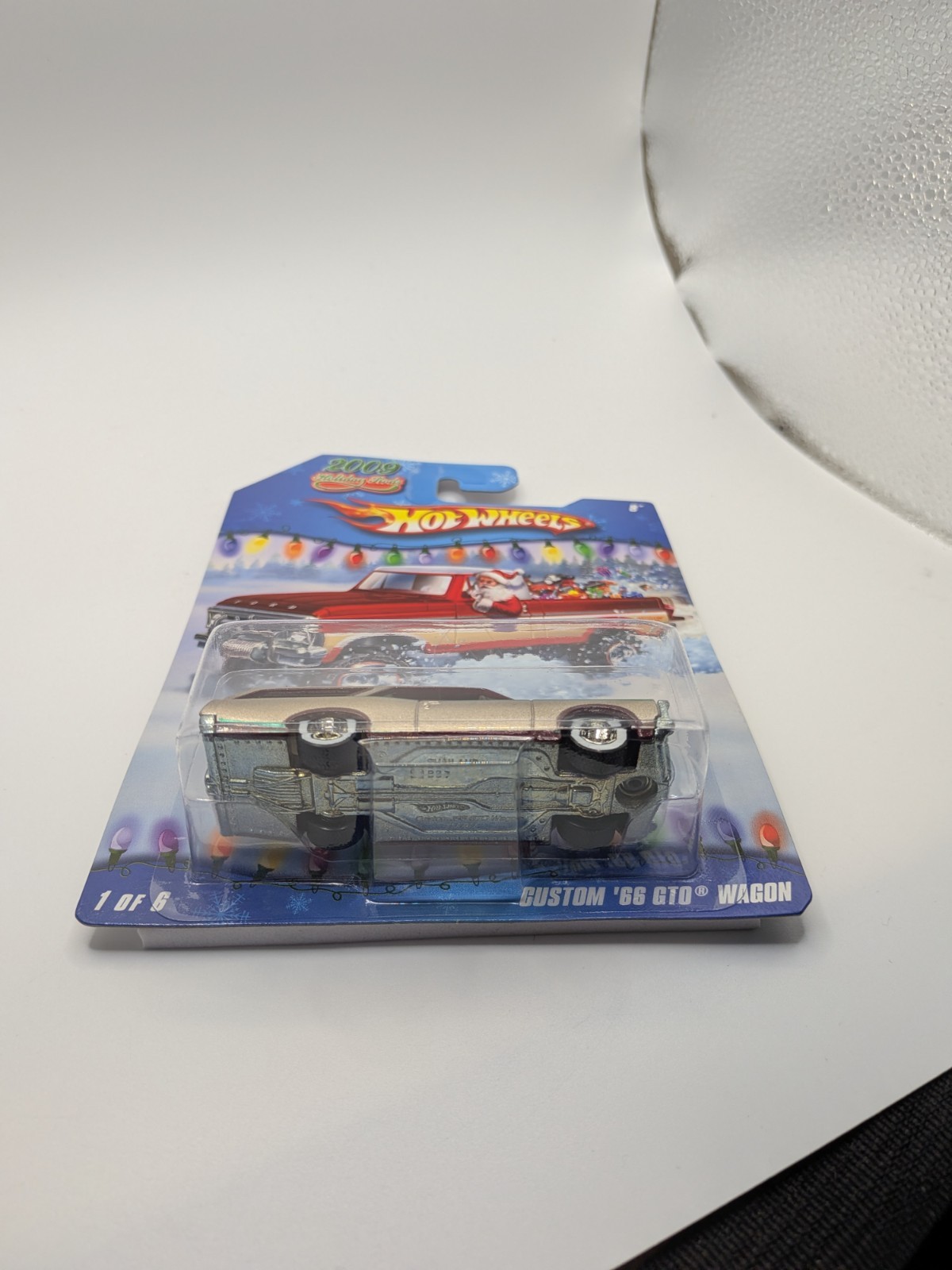 Hot Wheels 2009 Holiday Rods Custom ’66 GTO Wagon X2 In Protector