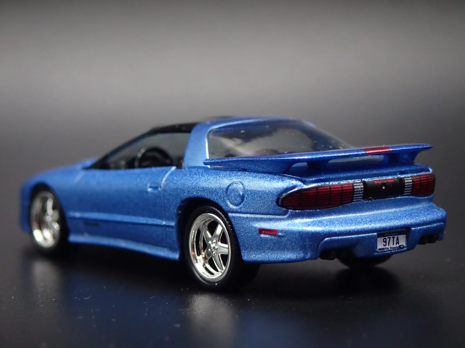 1997 97 PONTIAC FIREBIRD TA WS6 1:64 SCALE COLLECTIBLE DIORAMA DIECAST MODEL CAR