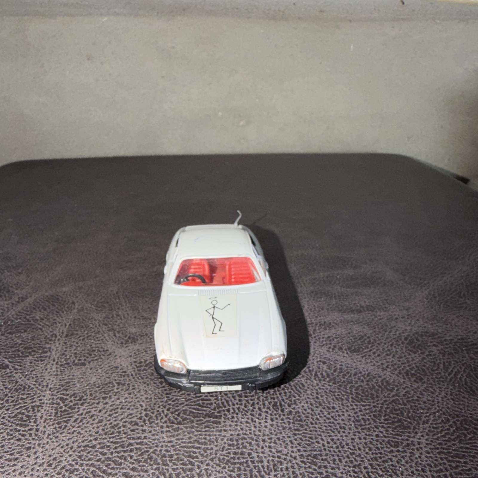 Corgi Jaguar XJS Diecast Model Car White w/ Opening Doors Red Interior