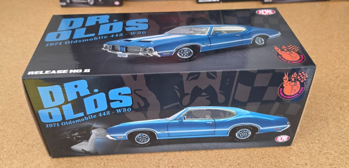 ACME 1/18 1971 OLDSMOBILE 442 W-30 DR OLDS A1805632 1 OF 442 LIMITED