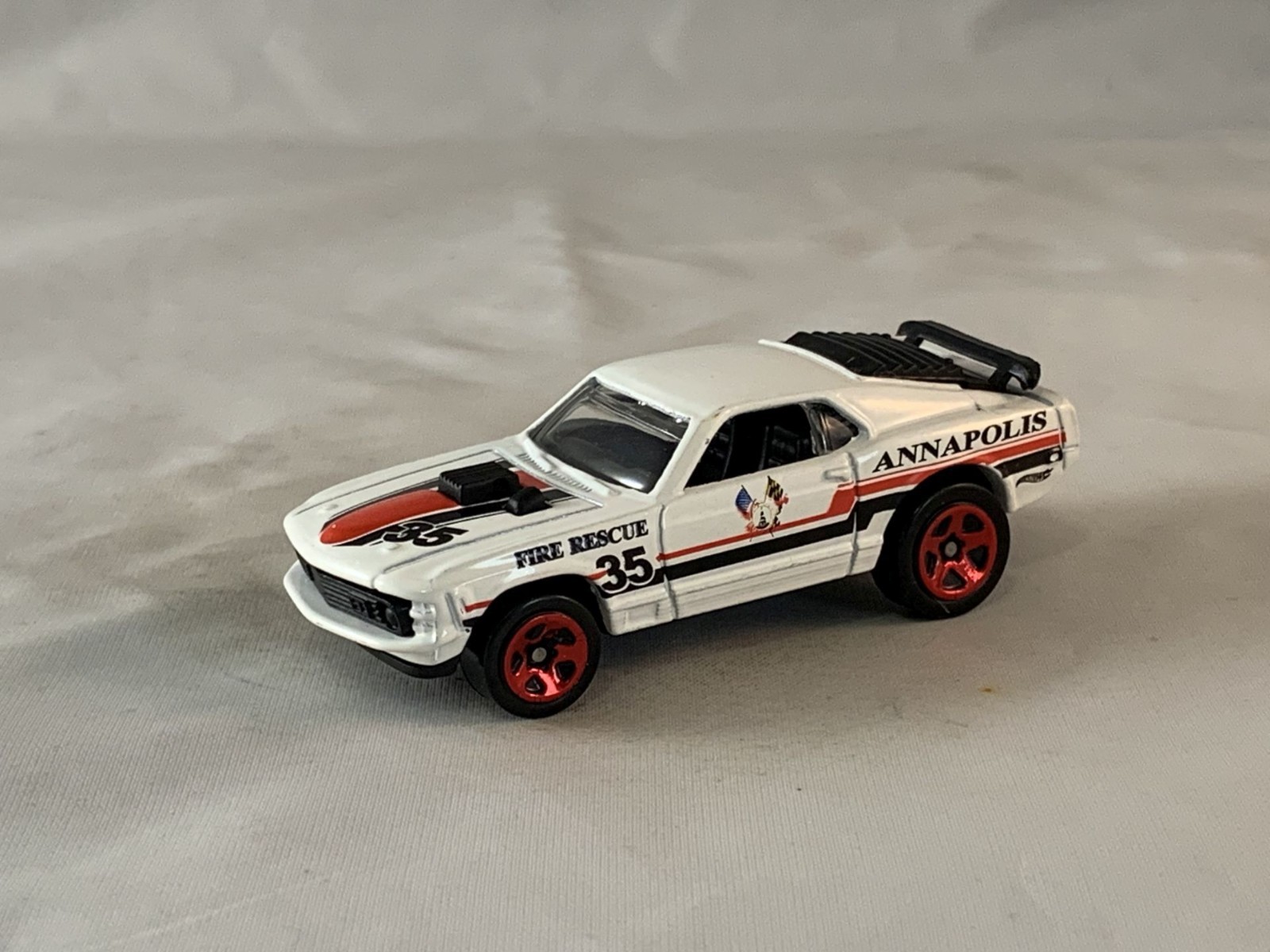 Hot Wheels 1970 Ford Mustang Mach 1 2011 Main Street Kmart Color White 5SPs
