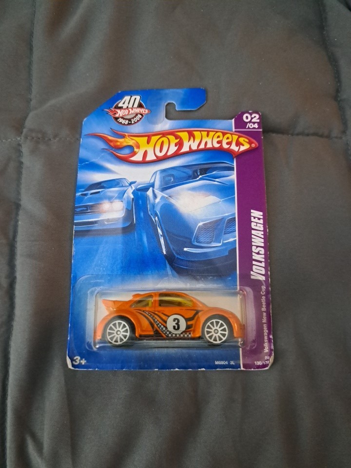 Hot Wheels Volkswagen New Bettle Cup Orange 02/04 Unopened Package