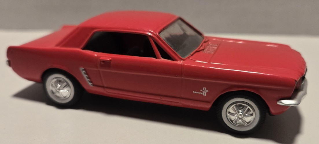 (2) – Ford Diecast Red – 1/32 Scale – Maisto 1953 Pickup – Ertl 1964 1/2 Mustang