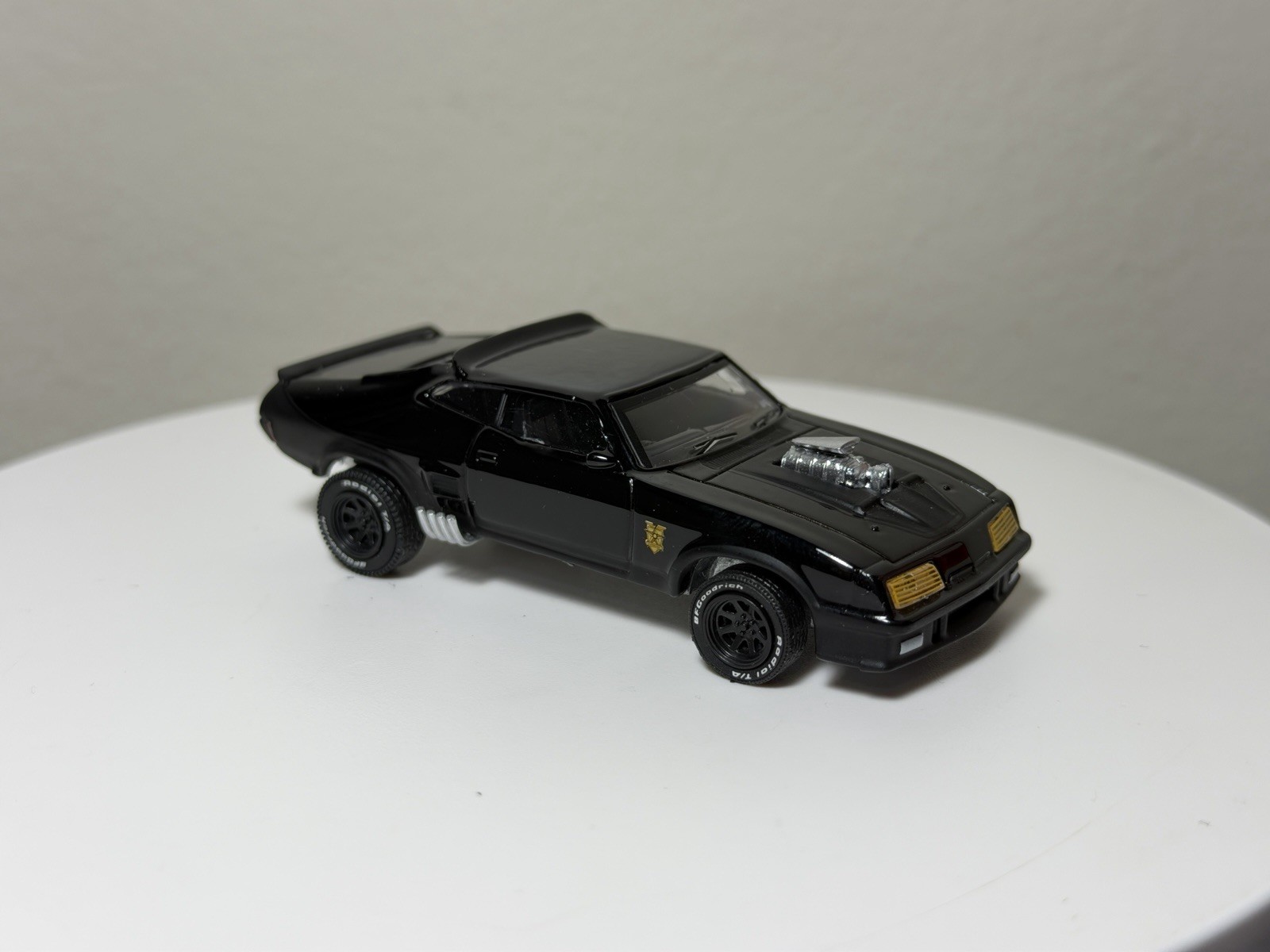1:64 GreenLight HOLLYWOOD MAD MAX 1972 Ford Falcon XB V8 Interceptor Loose Black