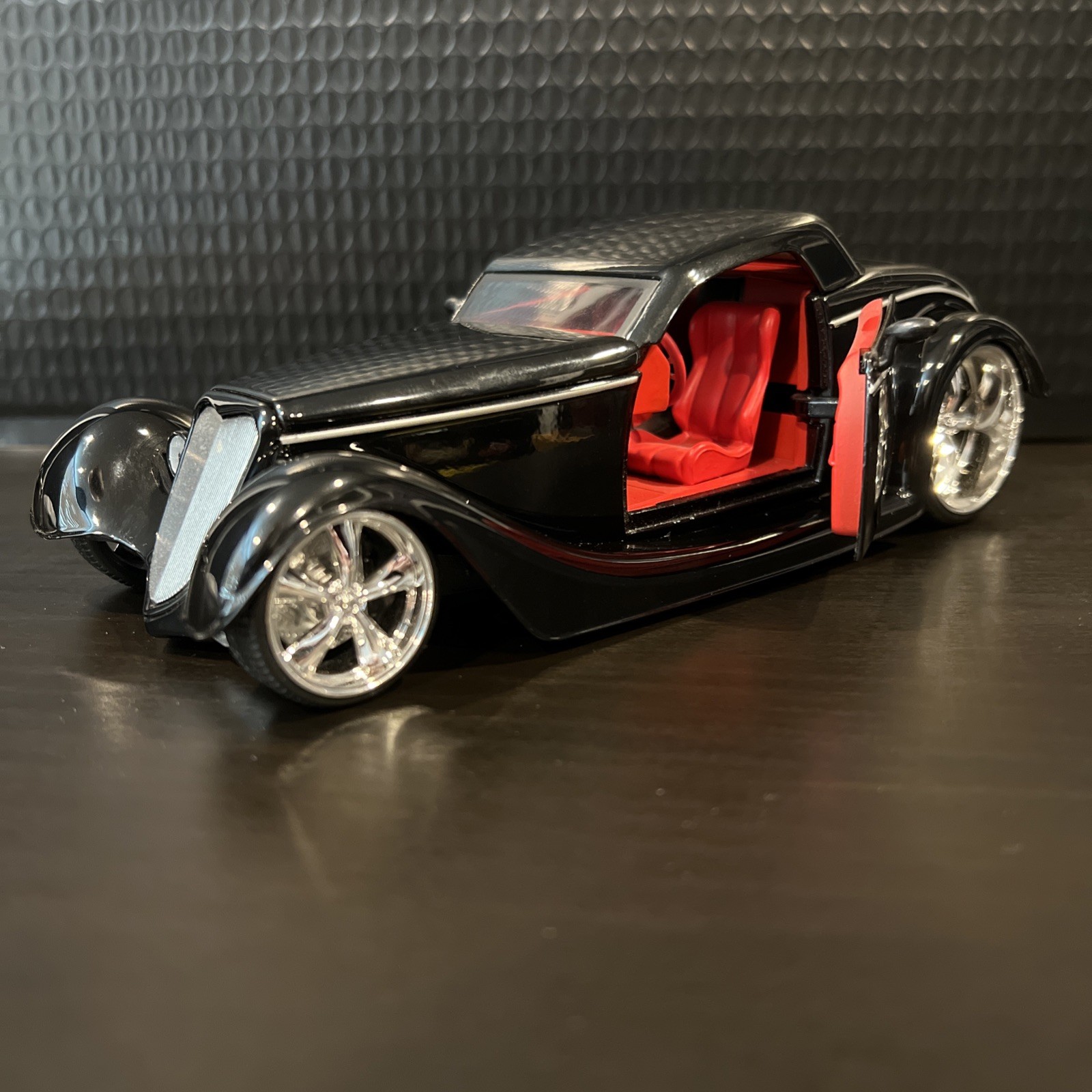 Vintage Jada Toys 2005 D-Rods 1933 Ford Coupe Lowrider Suicide Doors 1:24 Clean