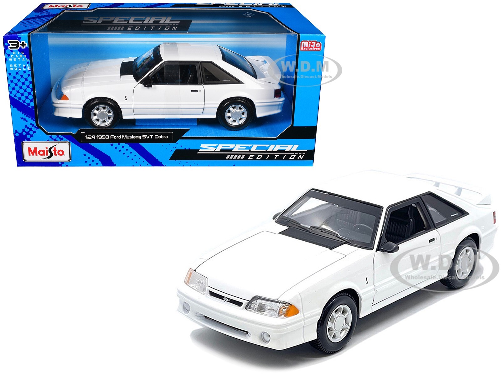1993 FORD MUSTANG SVT COBRA WHITE 1/24 DIECAST MODEL CAR BY MAISTO 32906