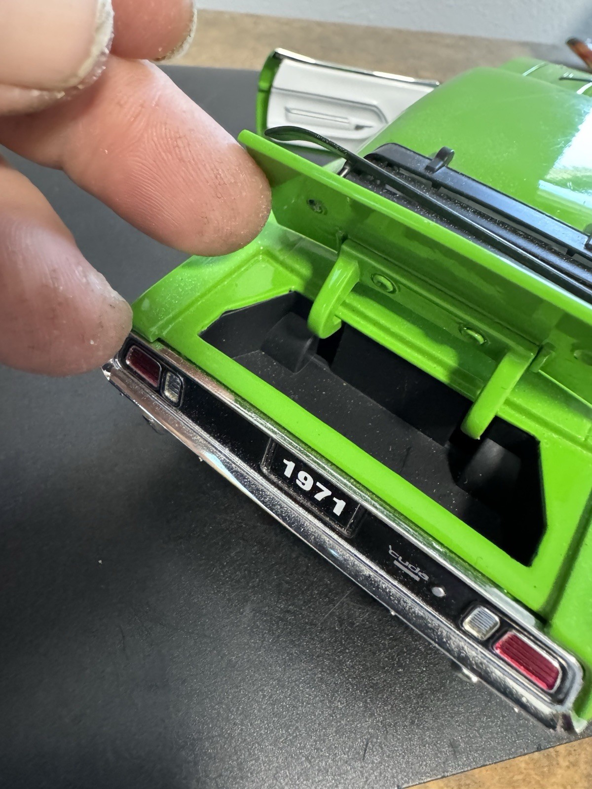 Die Cast Car Vintage 1971 Cuda 440 Green 1:24