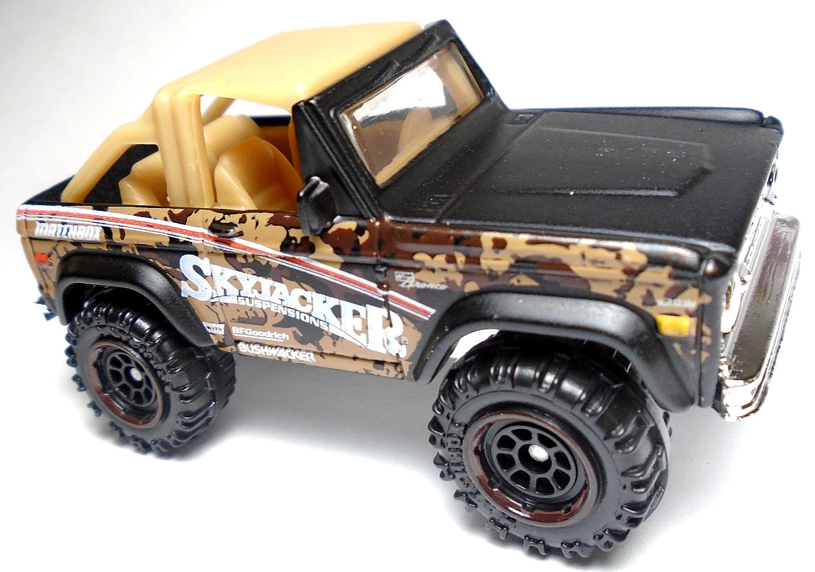 2018 MATCHBOX MBX ’72 FORD BRONCO 4X4 SKYJACKER BLACK & TAN DIECAST 2 7/8″ TRUCK