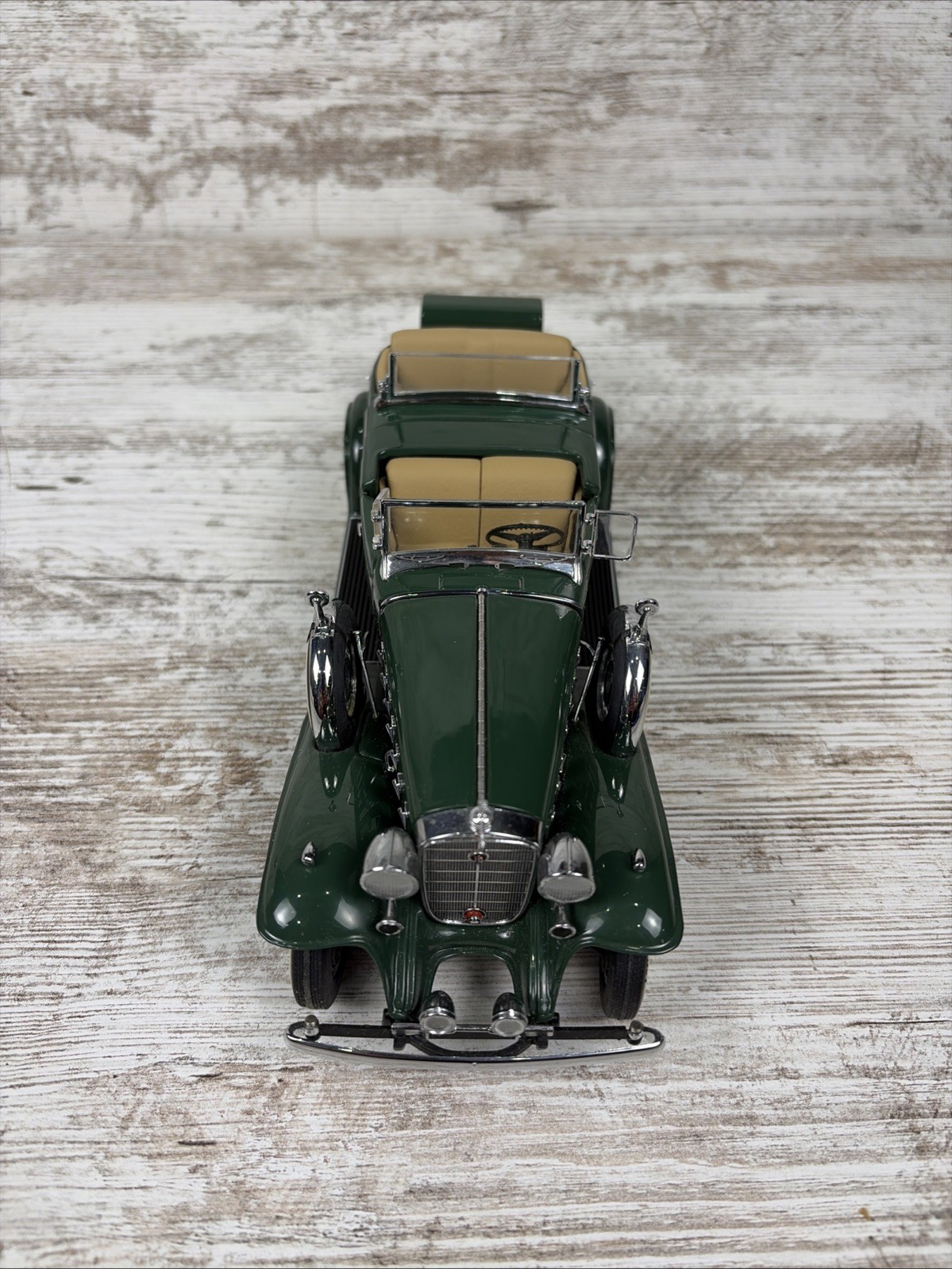 Danbury Mint 1932 Cadillac V-16 Sport Phaeton 1:24 Diecast Green w/ Box