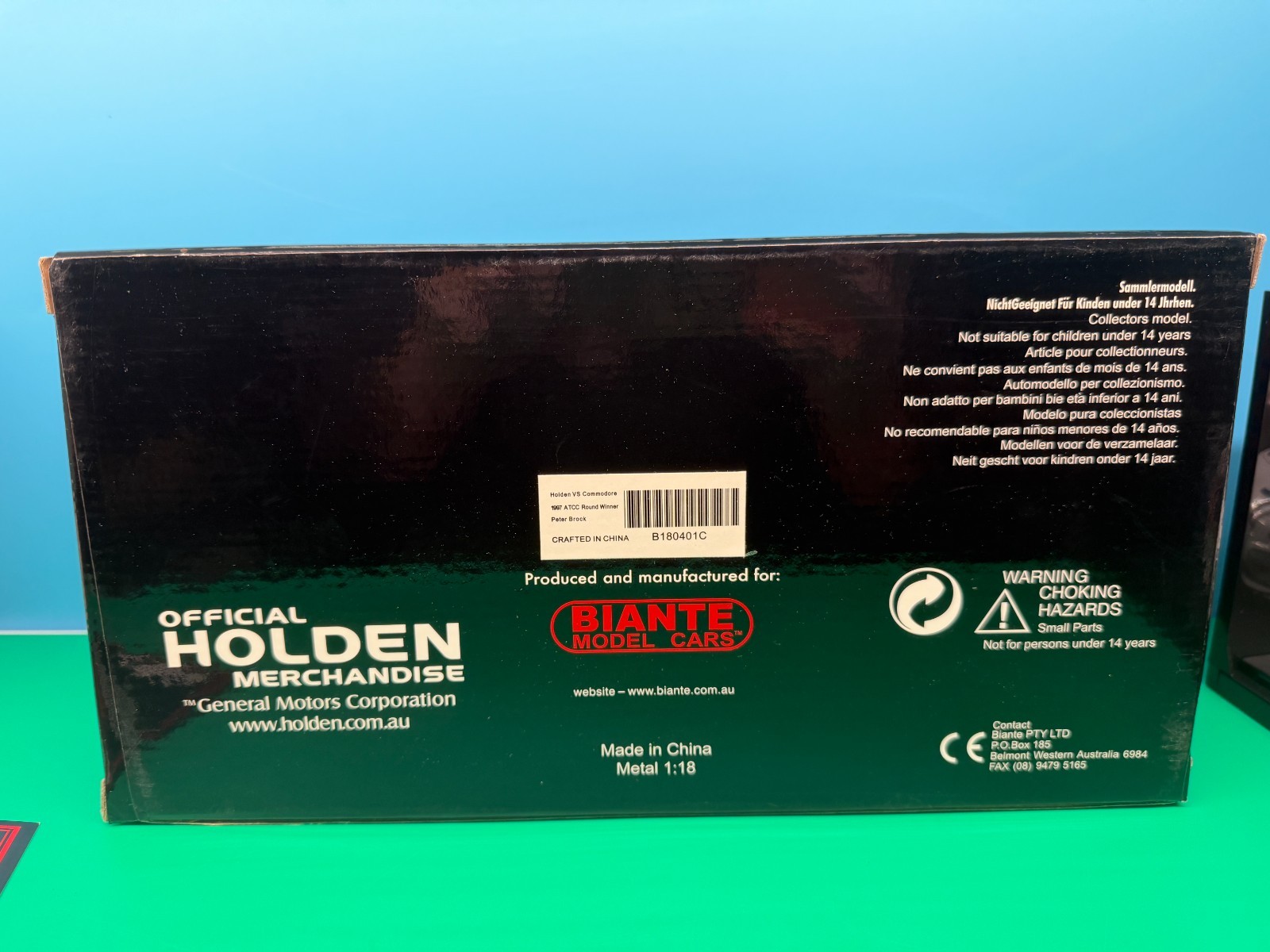 Biante 1:18 Peter Brock Holden VS Commodore HRT 1997 Round 8 Winner #05 COA LE