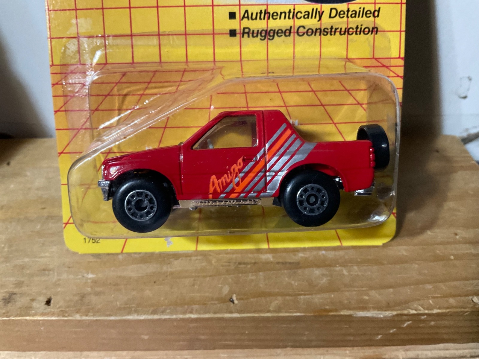 Matchbox 1992 MB 52 Isuzu Amigo new color for 1992 is red