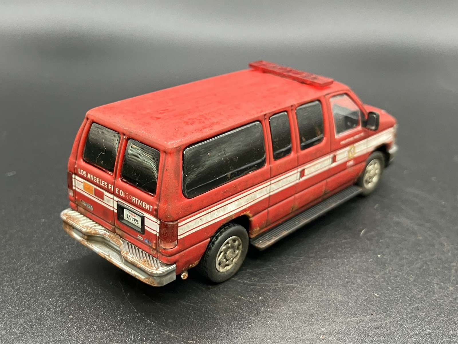 Ford E-350 LAFD Van Weathered Rusty Fire Truck 1/64 596 Diecast Custom Beater