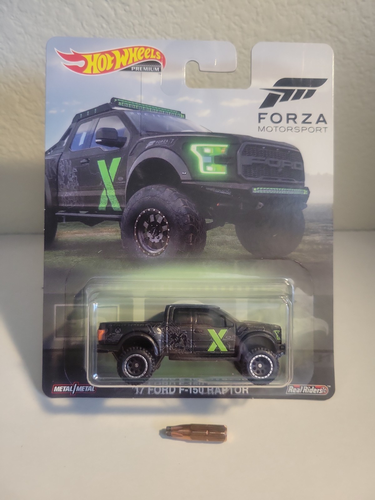 2019 Hot Wheels Premium 17 FORD F 150 RAPTOR FORZA MOTORSPORT BENT CARD CORNER