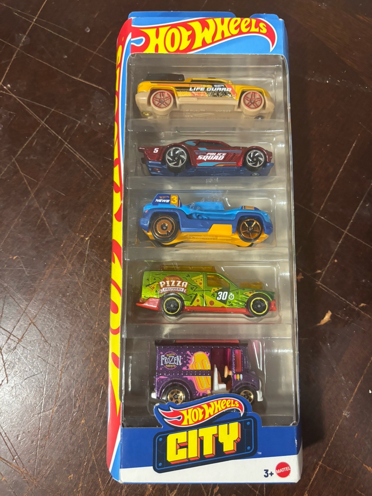 Lot of 7 Hot Wheels 5 Car Gift Packs NEW Plus 2 Maisto 5 Cars- One 8 Cars Pack