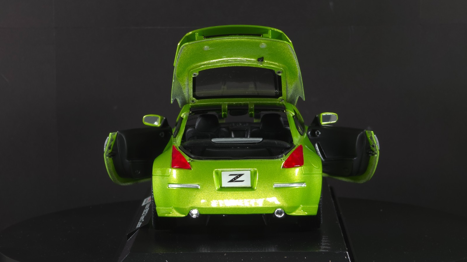 Nissan 350Z Nismo Custom 1:18 Maisto Exclusive Style Special Edition Green
