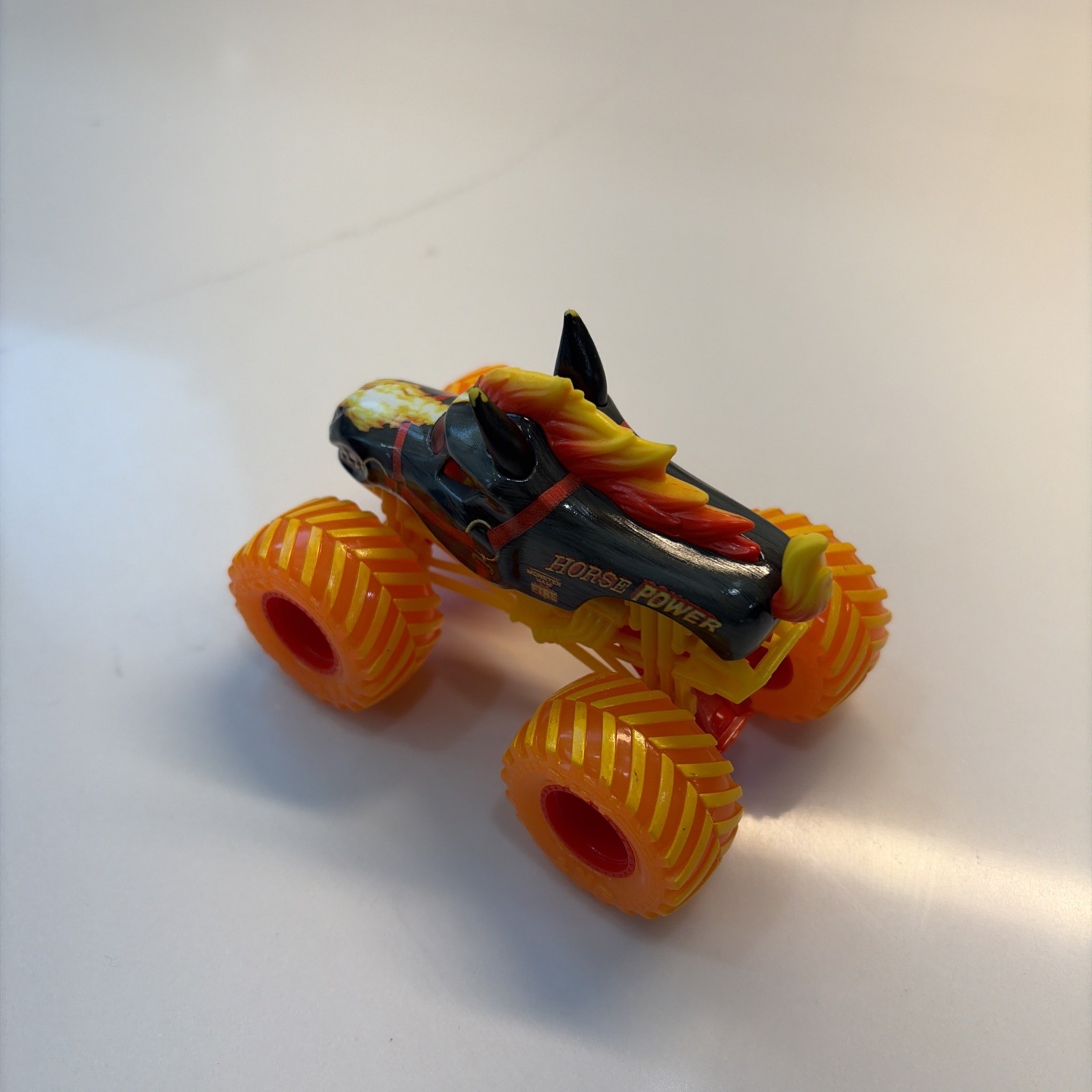 Spin Master Monster Jam Horse Power Fire & Ice Truck 1:64 Orange Wheels (read)