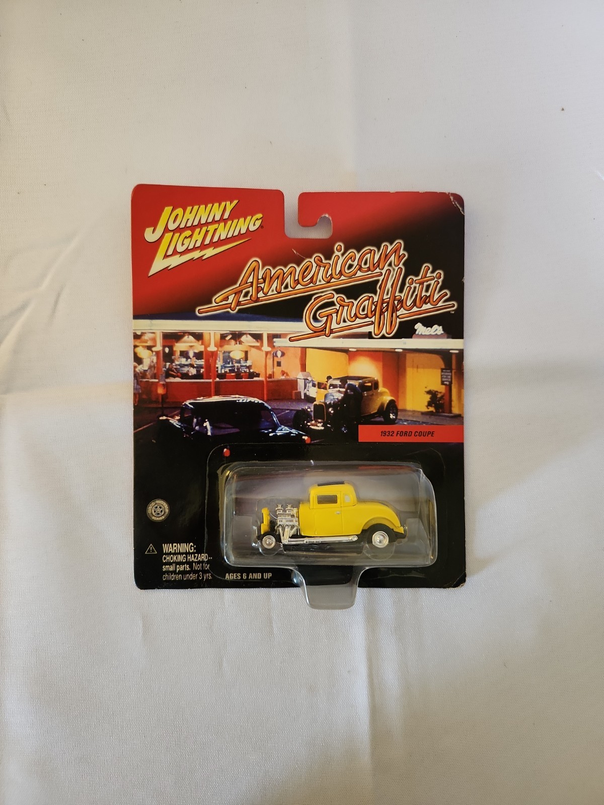 American Graffiti Johnny Lightning 1932 Ford Coupe New in Blister Pack