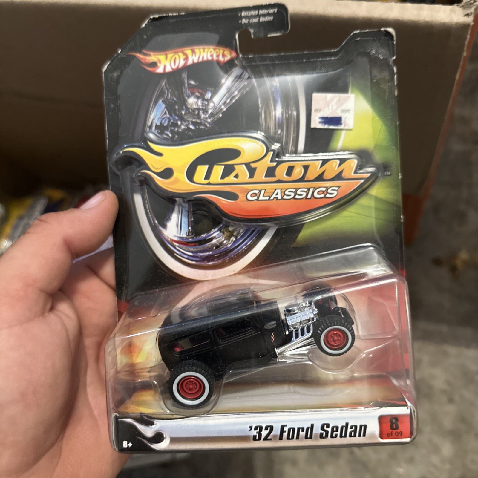 Hot Wheels Custom Classics 1932 32 Ford Sedan #8/9 1:50 Scale Diecast – Box 12
