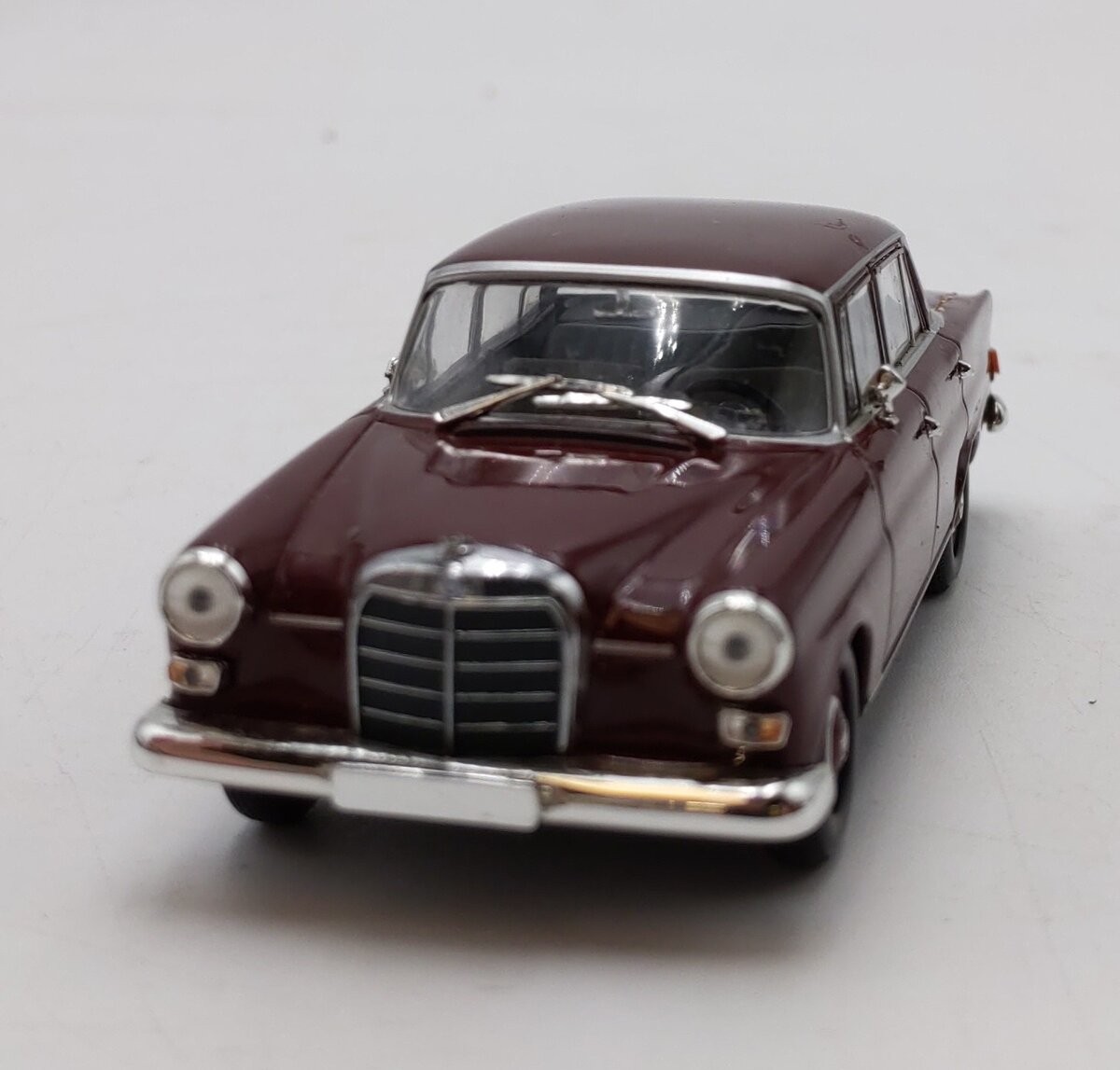 IXO Models 1:43 Scale IXOCLC357N Mercedes 220 SE (W111), Red, 1959 LN/Box