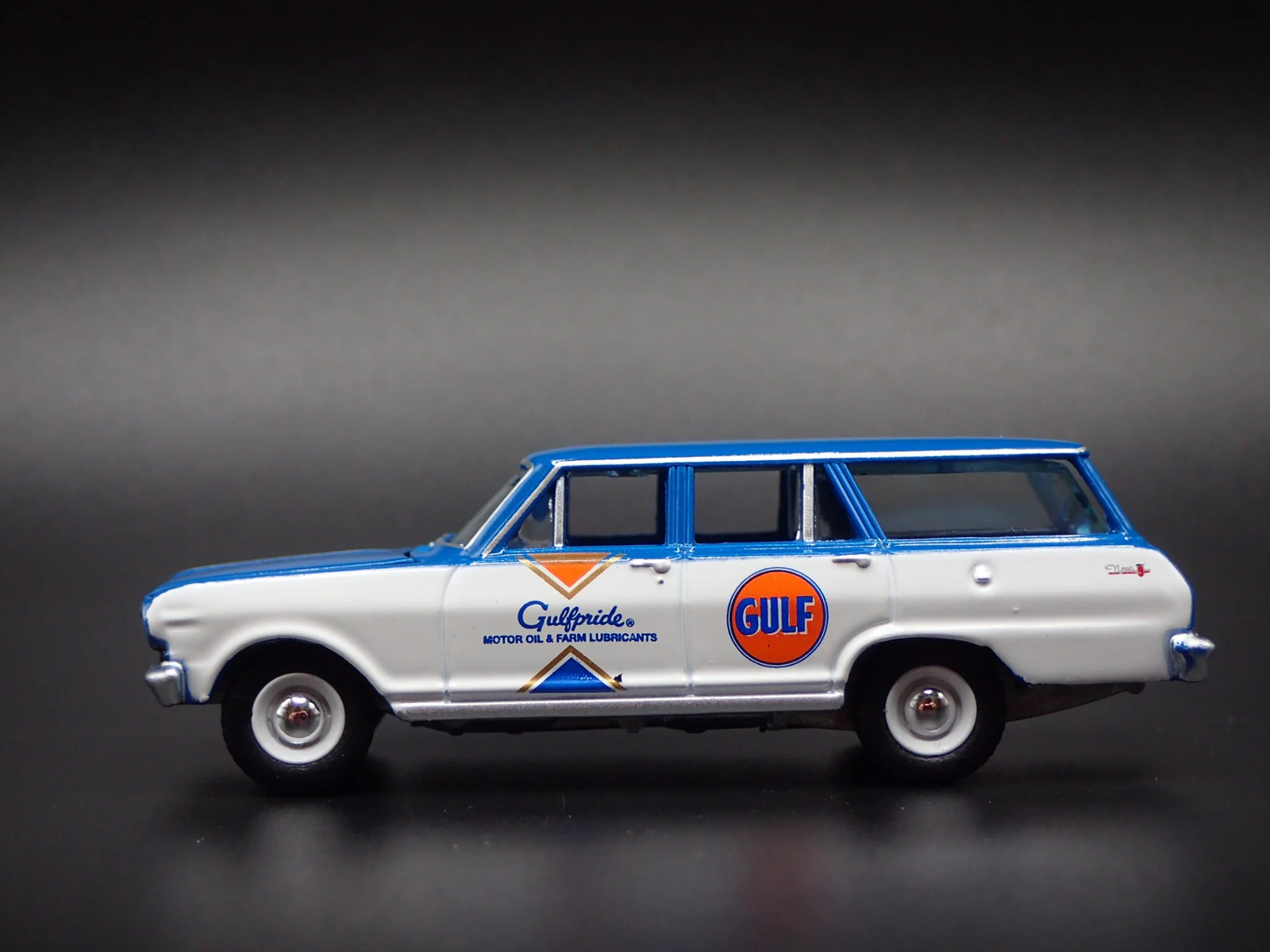 1963 63 CHEVY CHEVROLET NOVA II 400 STATION WAGON 1:64 SCALE DIECAST MODEL CAR