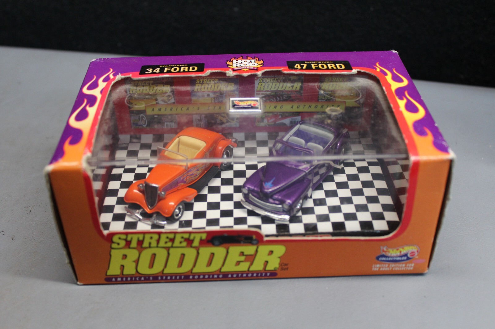 HOT WHEELS-HOT ROD SERIES-STREET RODDER CAR SET-’34 AND ’47 FORD *NEW*