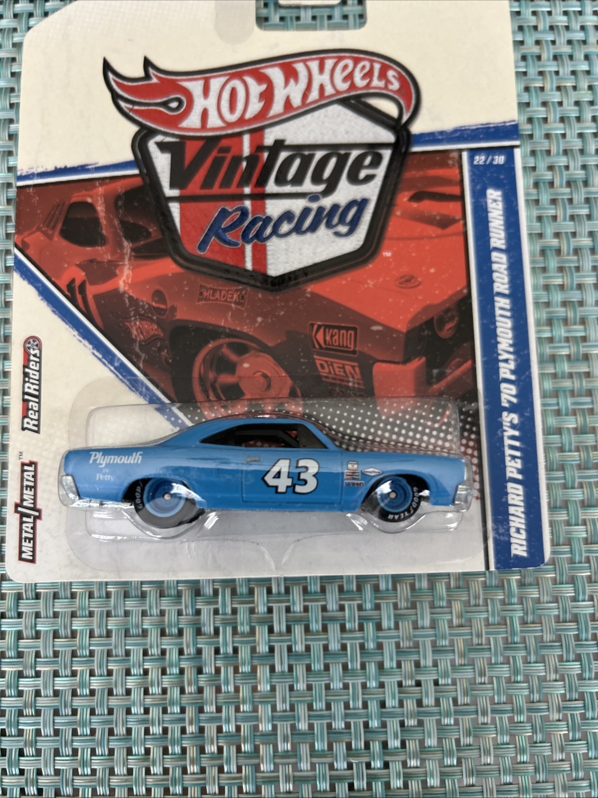 Hot Wheels 2011 Vintage Racing Richard Petty ’70 Plymouth Road Runner #22/30