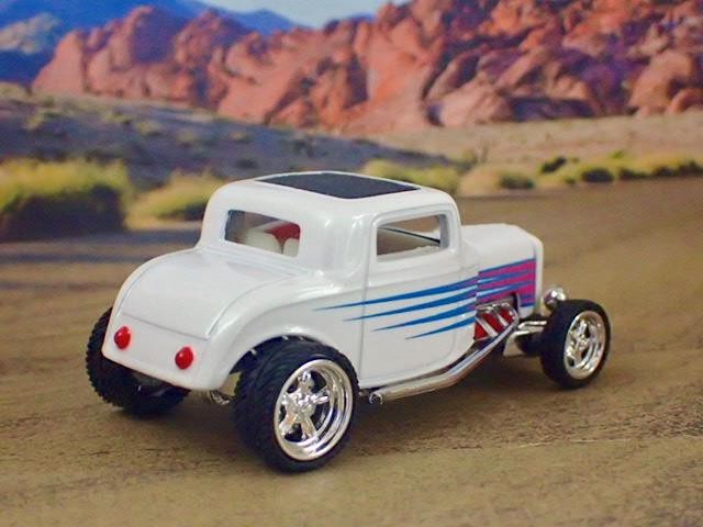 Hot Rod 1932–1934 Ford Deuce Tri-Carb Flathead V8 Coupe 1/64 Scale Ltd Edition H