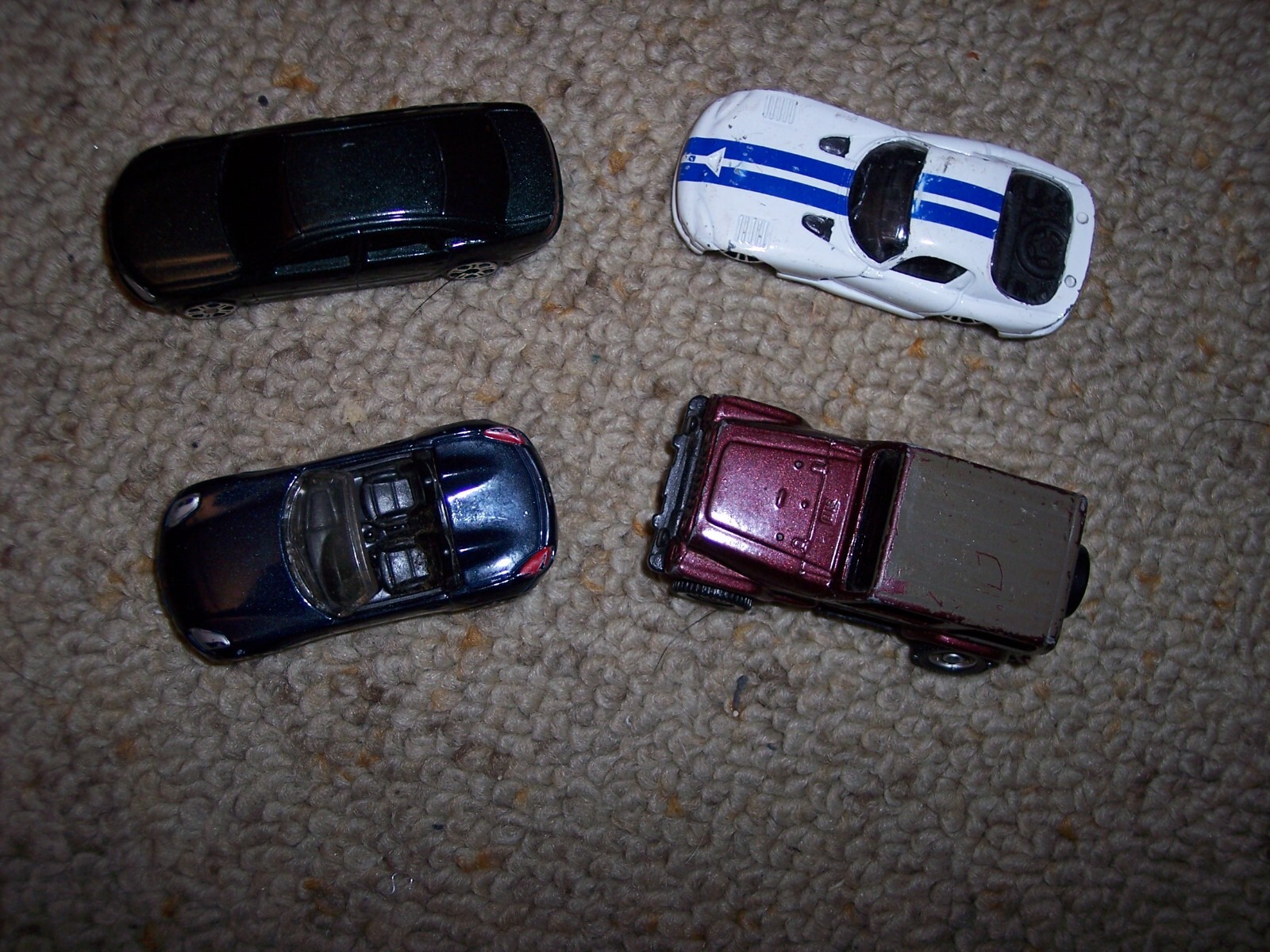 FOUR Maisto cars