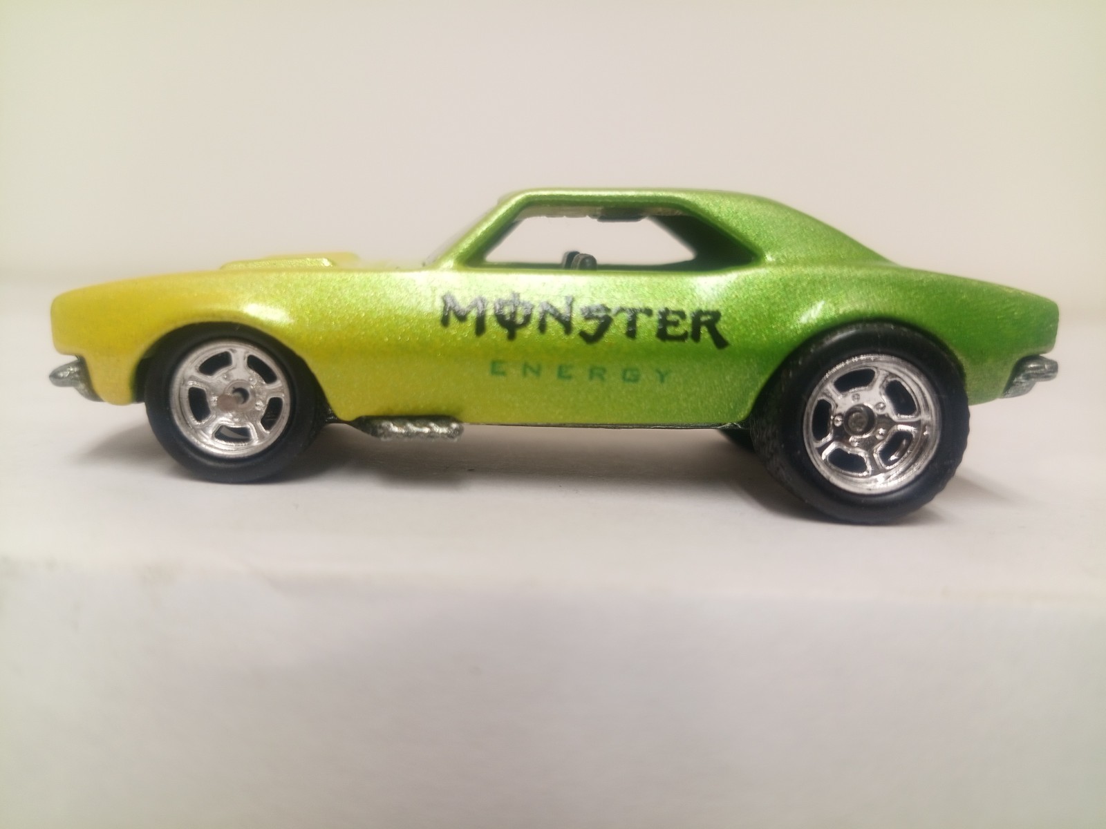 Hot Wheels CUSTOM ’67 CAMARO Chevy Monster Energy Die-Cast Car 1/64 RR