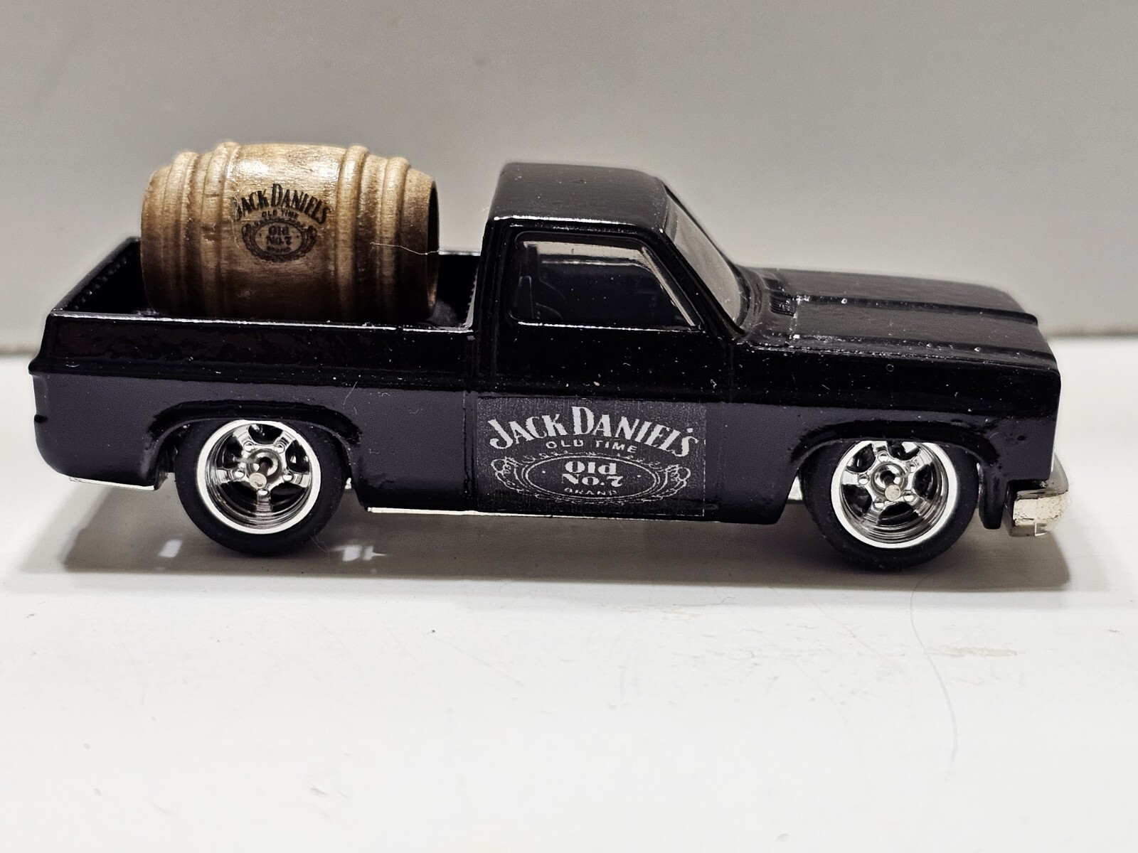 HOT WHEELS CUSTOM “83 Chevrolet Silverado Jack Daniels REAL RIDERS