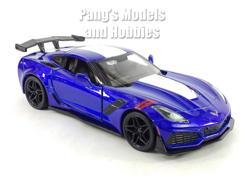 2019 Chevrolet Corvette C7 ZR1 1/24 Scale Diecast Model by Showcasts – BLUE