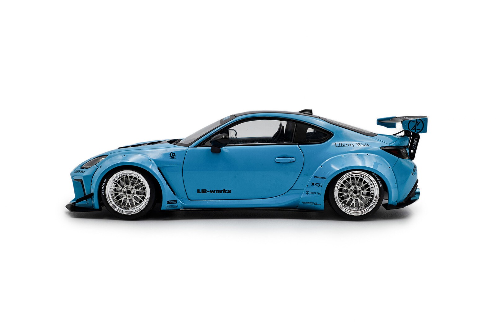 2024 TOYOTA GR86 W/LIBERTY WALK BODY KIT BLUE 1/18 DIECAST CAR SOLIDO S1813601