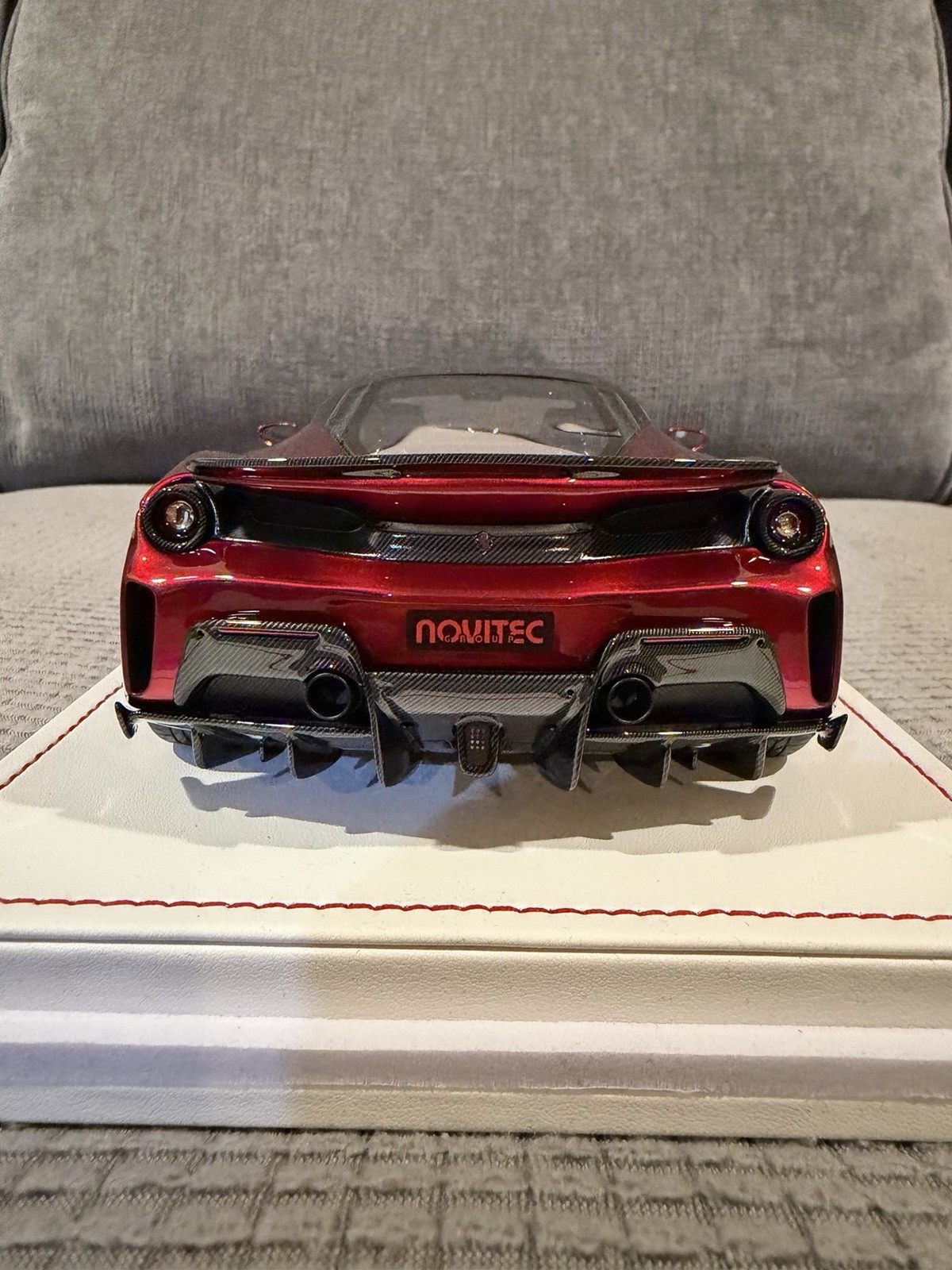 1/18 IVY Model Novitec Ferrari 488 Pista Rosso Red Metallic Limited With Case