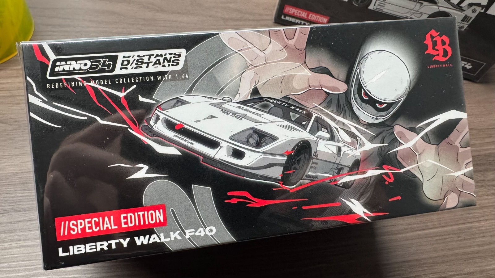 INNO 1/64 Liberty Walk F40 Wearable Lanyard HEC Beijing Exclusive Chase Chance