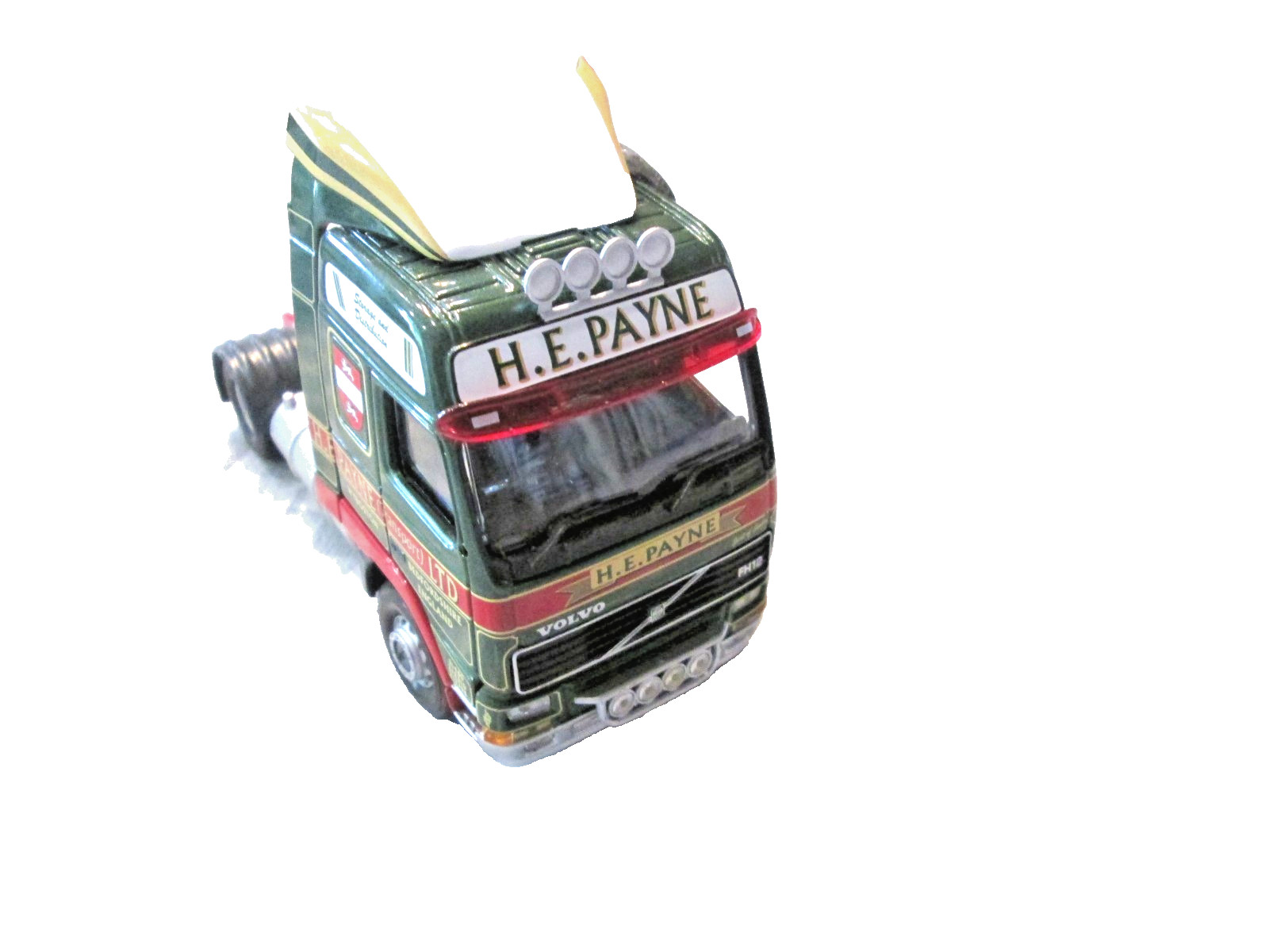 Corgi 1;50 – Volvo Tractor Unit & Curtainside Trailer- H E Payne- Unboxed