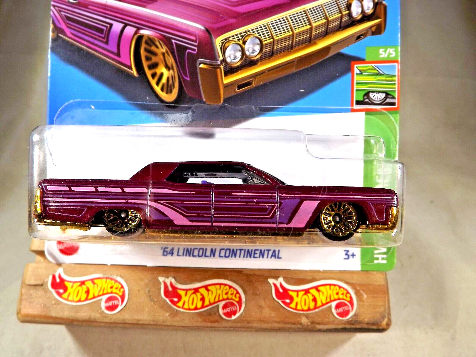 2023 Hot Wheels #246 HW Slammed 5/5 ’64 LINCOLN CONTINENTAL Maroon w/Gold LaceSp