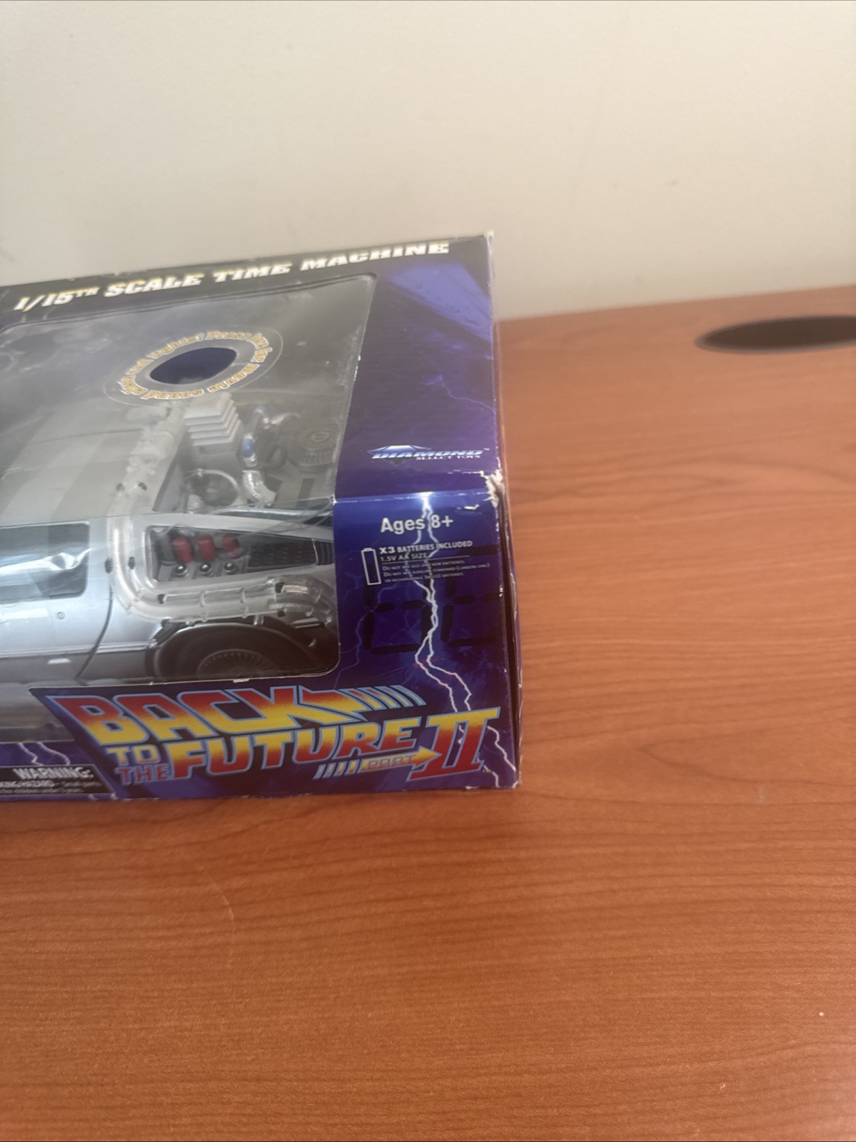 Back To The Future II Delorean Time Machine 1:15 Scale Diamond Select Toys