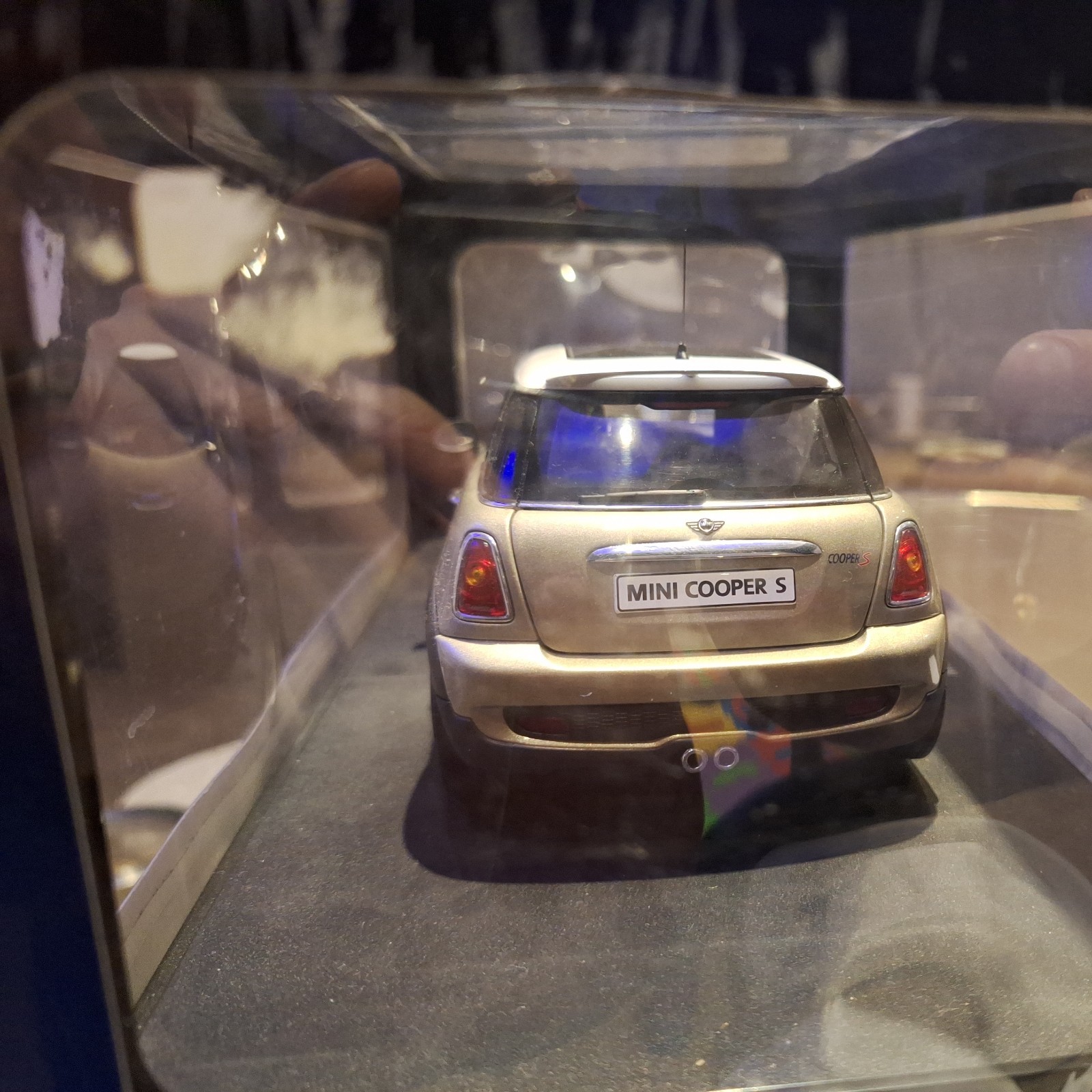 1:18 AUTOart MINI Cooper S 2006 Sparking Silver Metallic/White Roof Model RARE