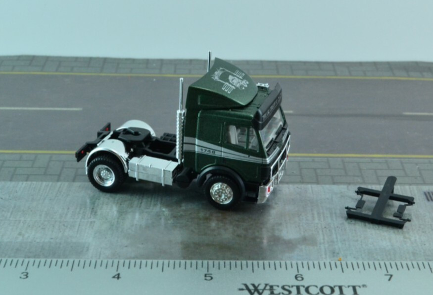 Herpa Mercedes Benz SK 174B Tractor Unit Truck Green 1:87 HO Scale (HO926)