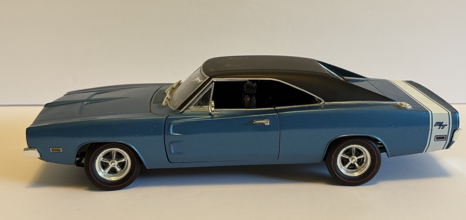 Mattel Hot Wheels 1969 Dodge Charger R/T Blue/Black 1:18 Diecast Car