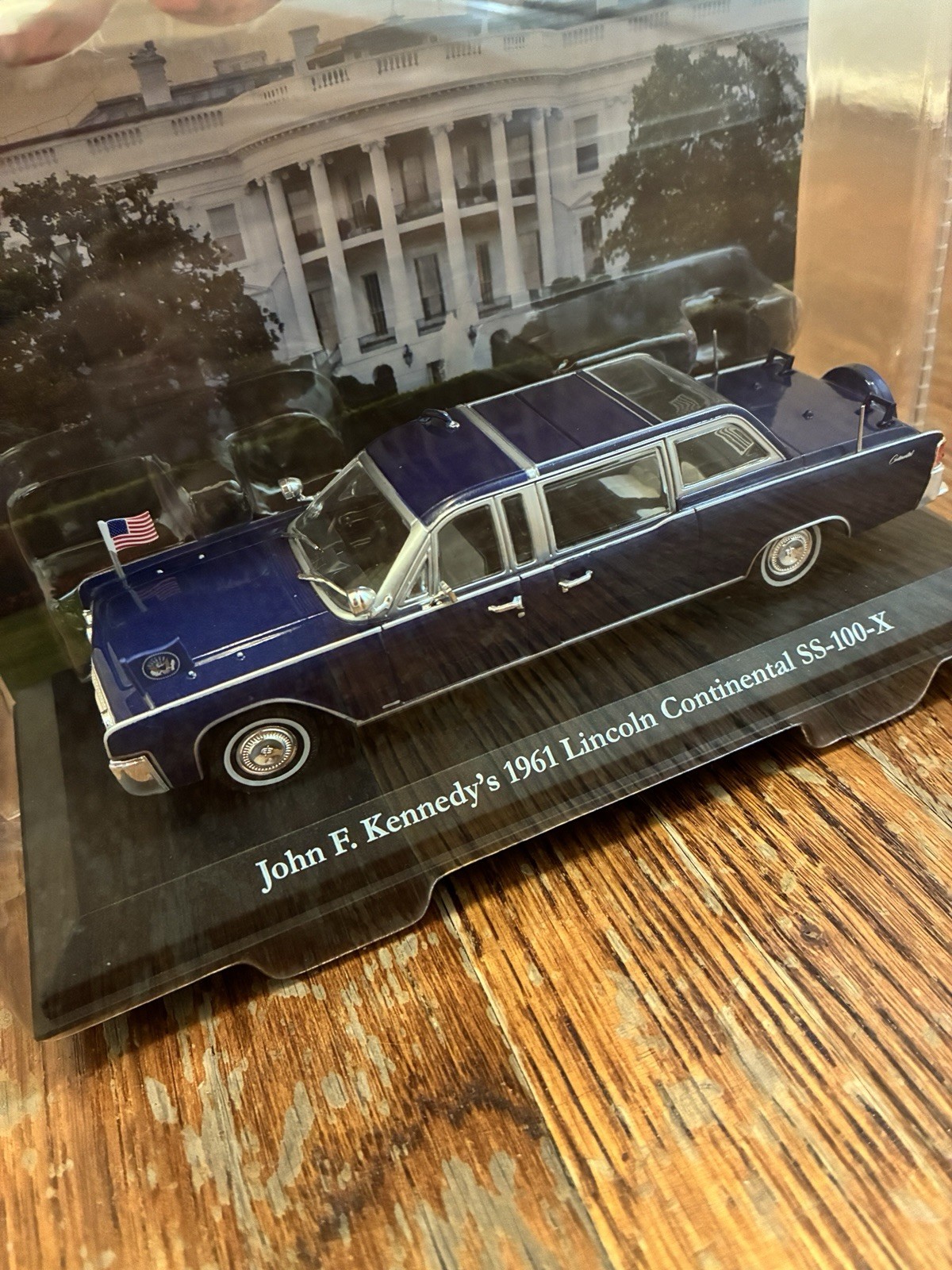 Greenlight 1961 Lincoln Continental SS-100-X John F Kennedy 1/43 Scale DieCast