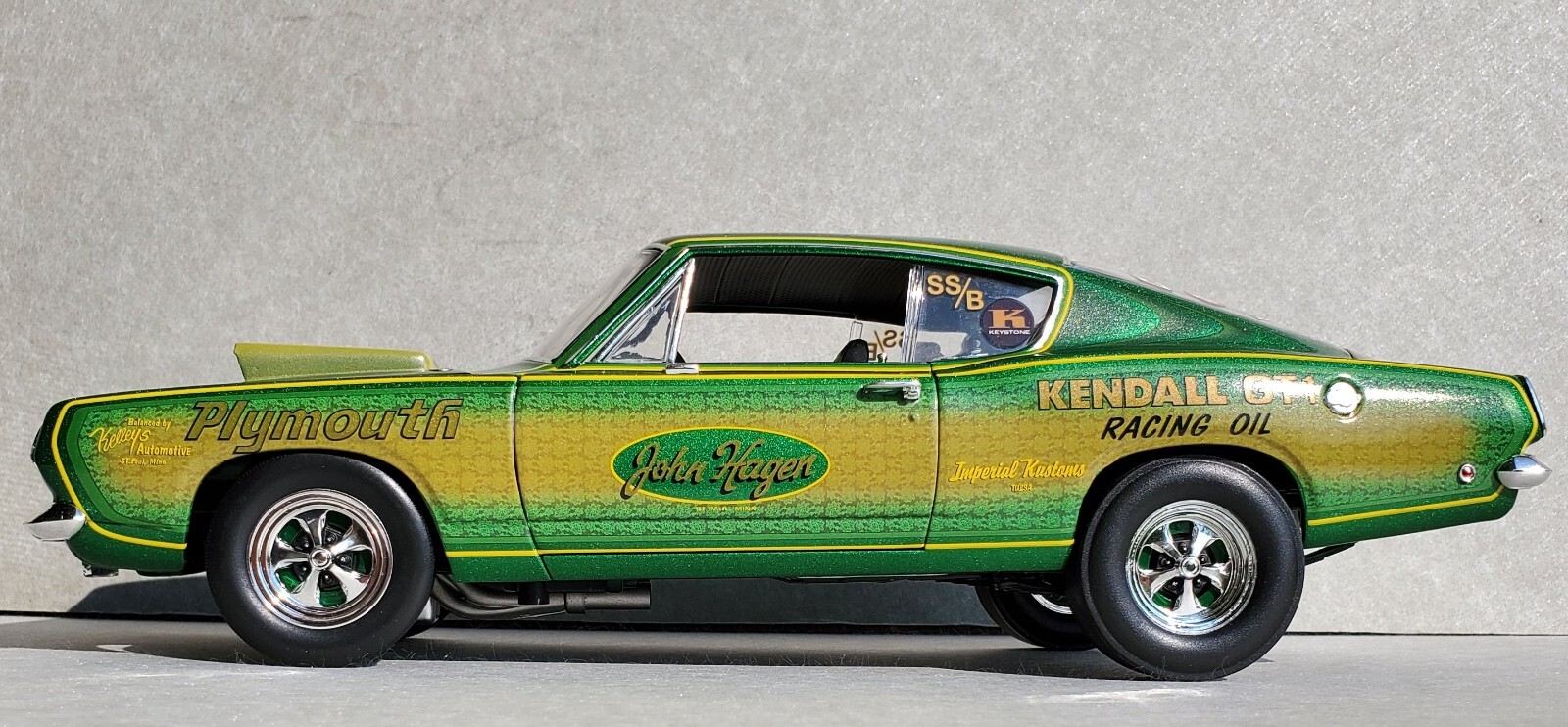 1:18 1968 JOHN HAGEN SUPER STOCK CUDA 426 HEMI 1 of 300 #A1806133AA In-Stock