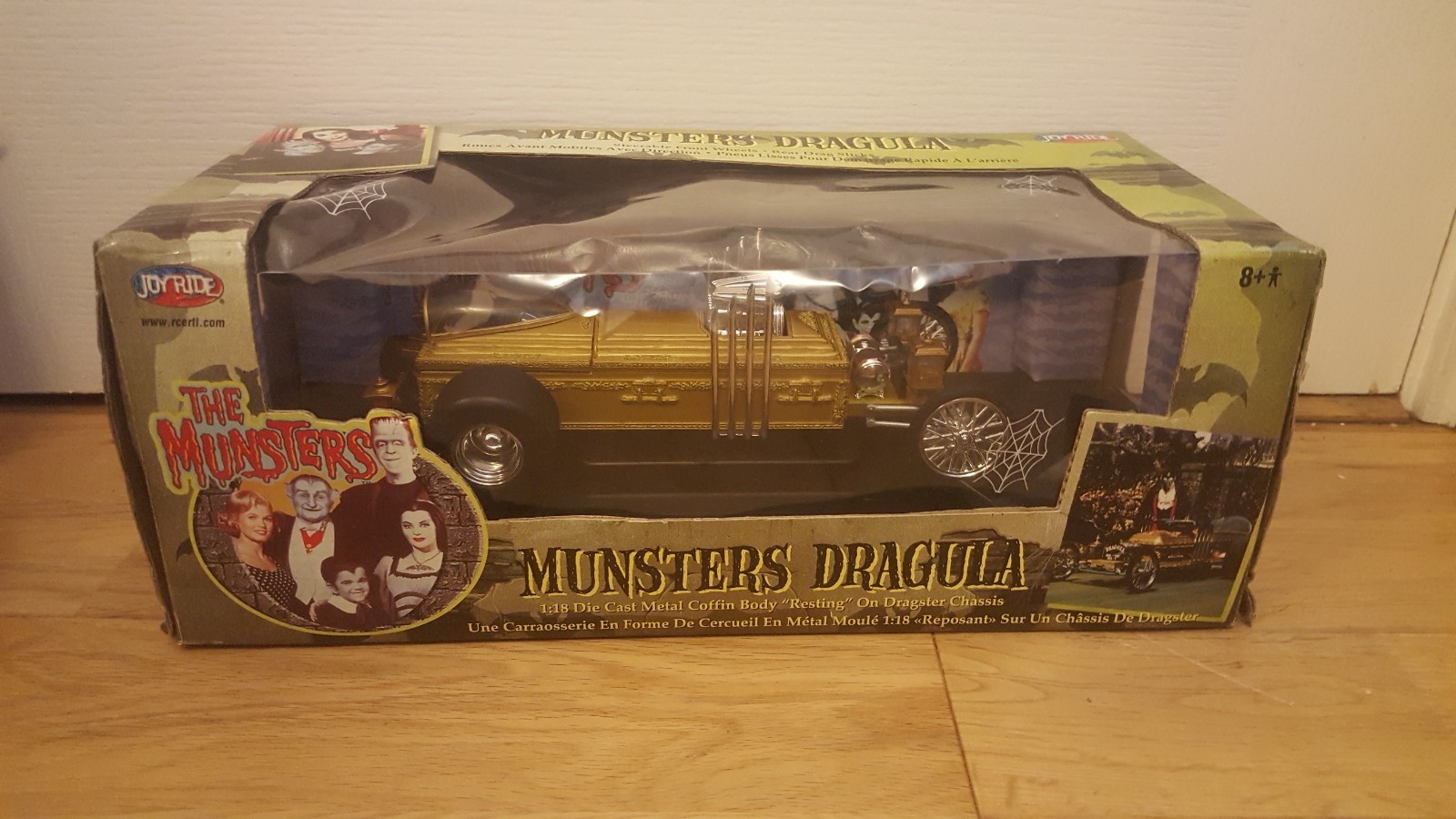 joyride munsters dragula 33266 1/18 diecast movie coffin dragster car boxed