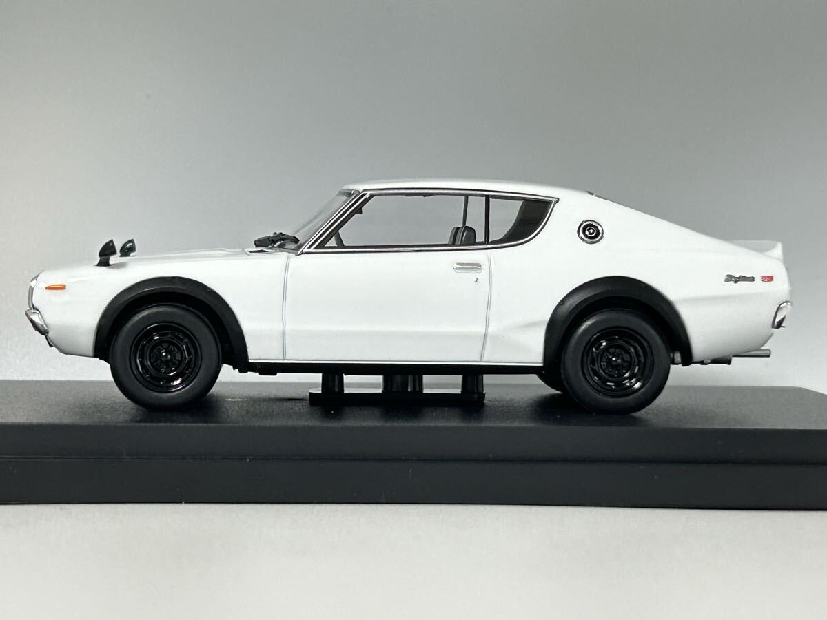 Nissan Skyline 2000 GT-R KPGC110 Mini Car 1/43 Display Collectible