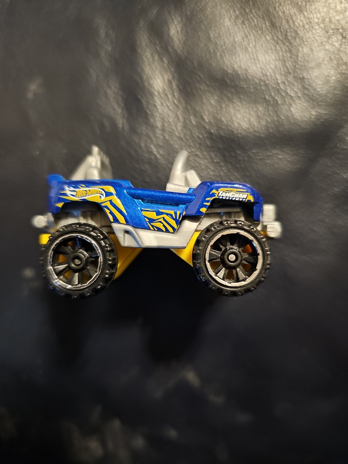 Hot Wheels 2017 Mattel Bugzilla Blue and Yellow Open top Jeep Car