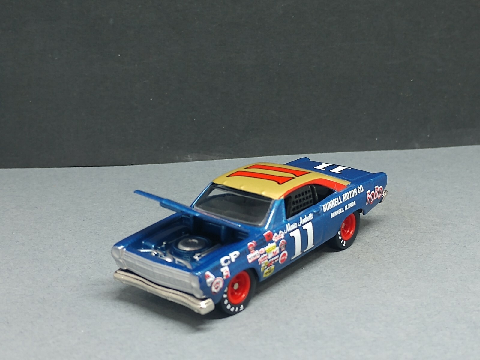 Nascar Legend Mario Andretti ’67 Ford Fairlane Limited Ed. Collectible 1/64 #11