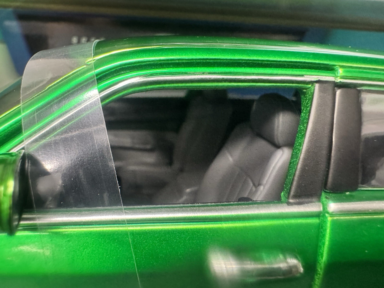 Maisto 1:18 2005 Chrysler HEMI 300C Diecast Model Car Special Edition Green