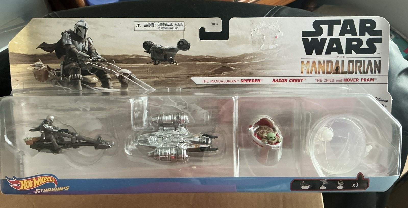 Hot Wheels Star Wars The Mandalorian Speeder/Razor Crest/The Child w/Hover Pram
